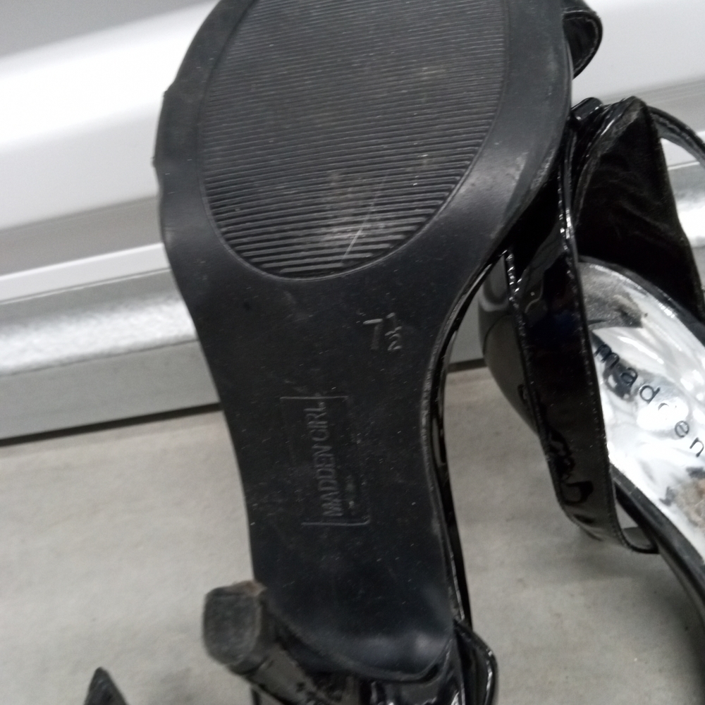Madden Girl Black Patent Heels - Picture 2 of 2